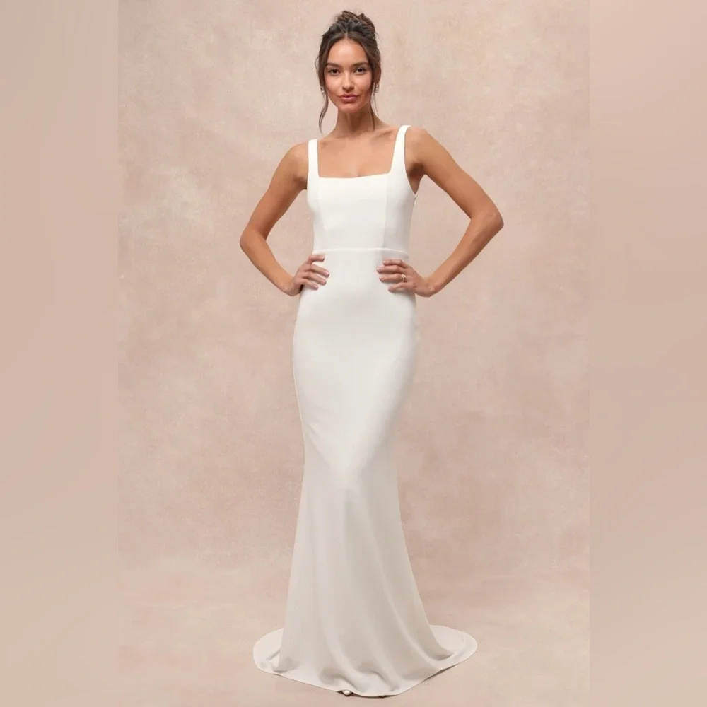 Regal Classic White Sleeveless Twist-Back Maxi Dress